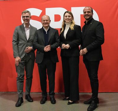 Lars Castellucci, Olaf Scholz, Xenia Rösch und Jan-Peter Röderer (v.l.)